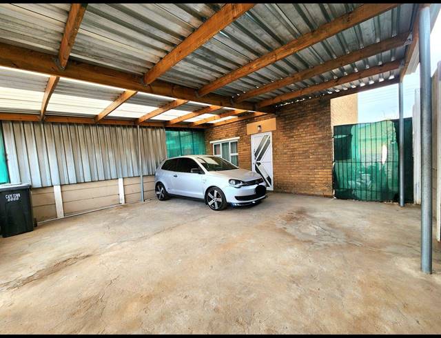 3 BEDROOM HOUSE FOR SALE IN BONTEHEUWEL